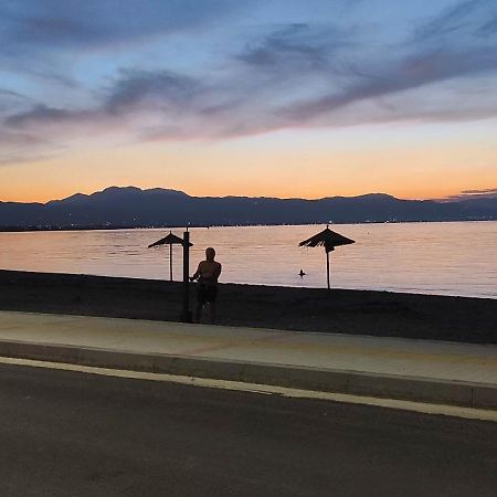 Sun, Sea, And Sand-Only 20 Footsteps To The Beach Corinth エクステリア 写真