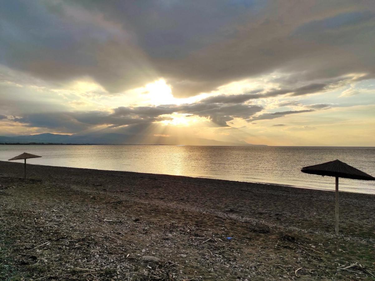 Sun, Sea, And Sand-Only 20 Footsteps To The Beach Corinth エクステリア 写真