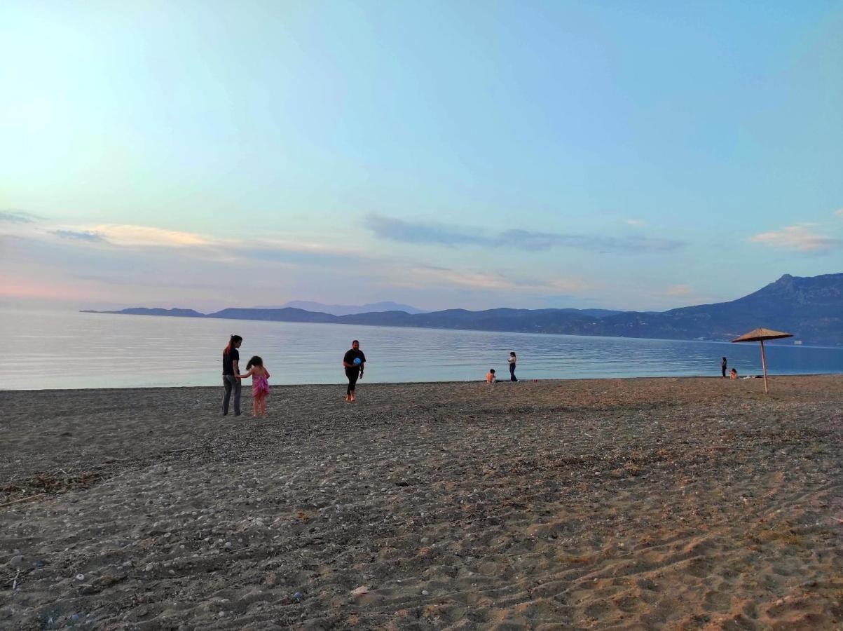 Sun, Sea, And Sand-Only 20 Footsteps To The Beach Corinth エクステリア 写真